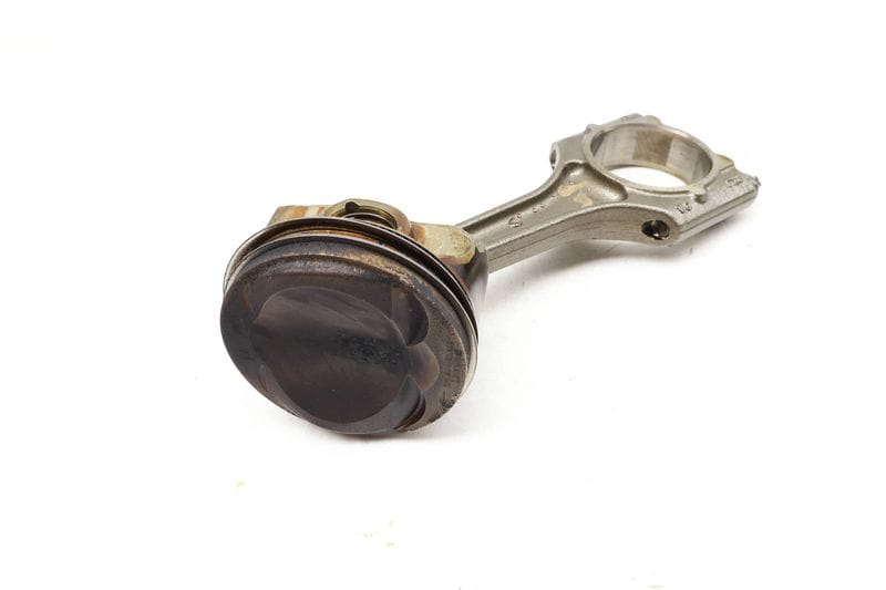 Piston / Connecting Rod 06L107065AN — Used (SKU 640539)
