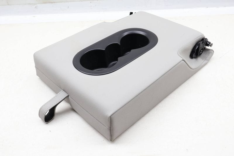 Center Armrest / Cup Holder 5NN885205B — Used (SKU 640275)
