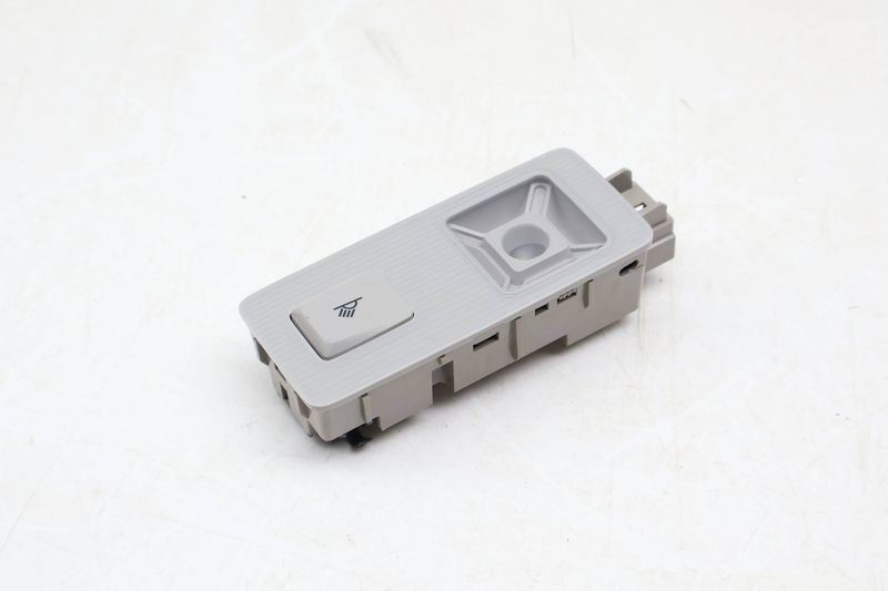 Dome LED Reading Light 5TA947292B — Used (SKU 672569)