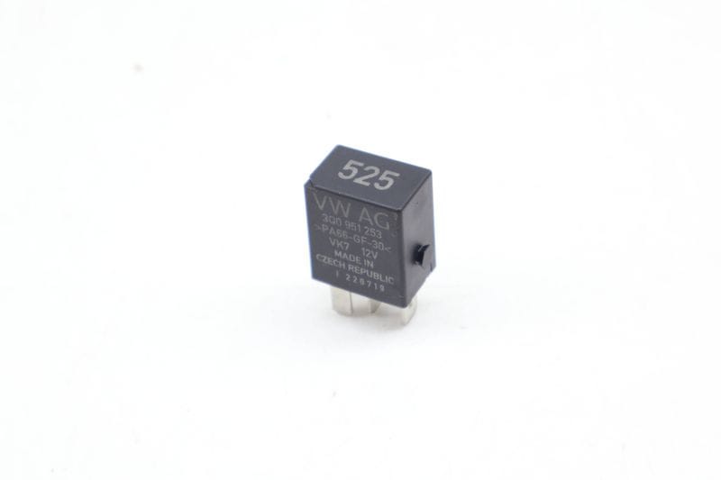 Relay # 525 3Q0951253 — Used (SKU 672651)