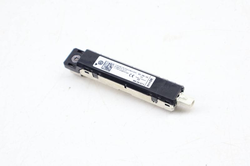 Upper Antenna Booster 5NA035577E — Used (SKU 672648)