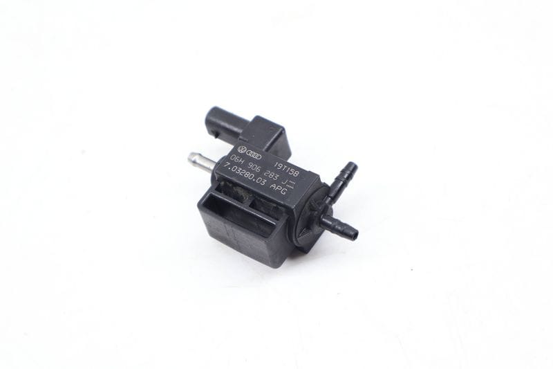 Solenoid Valve 06H906283J — Used (SKU 672704)
