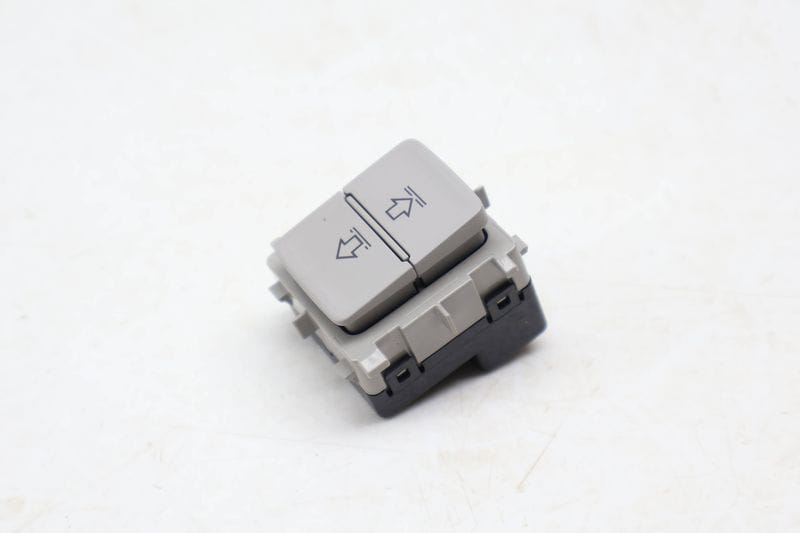 Sunshade / Sun Shade Switch 510959620 — Used (SKU 672575)