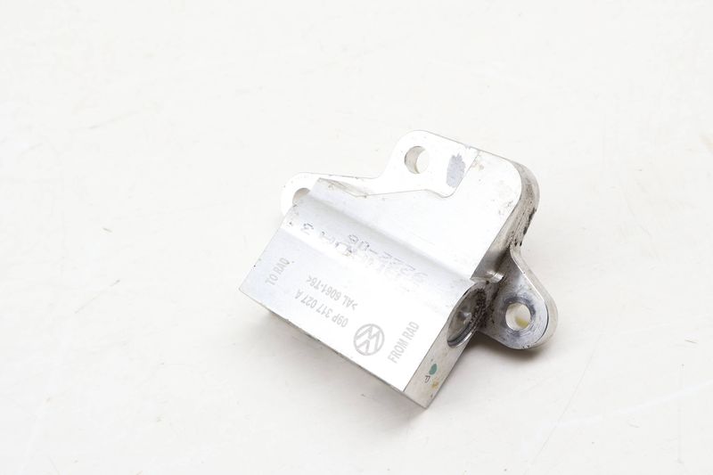 Transmission Oil Cooler Temperature Valve 09P317027A — Used (SKU 640658)