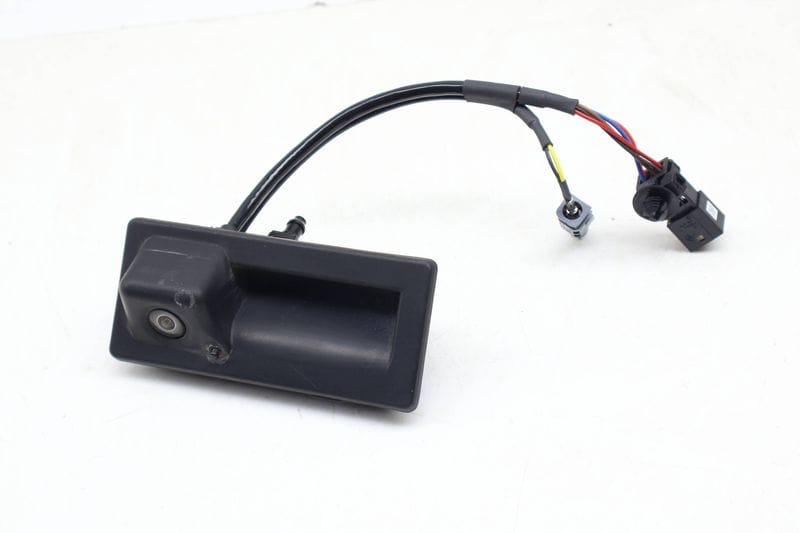 Trunk Hatch Release Handle / Switch w/ Camera 5NA827566D — Used (SKU 672610)
