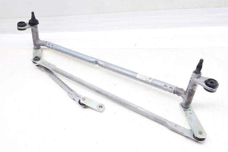 Windshield Wiper Transmission / Bracket 5NN955023B — Used (SKU 672670)