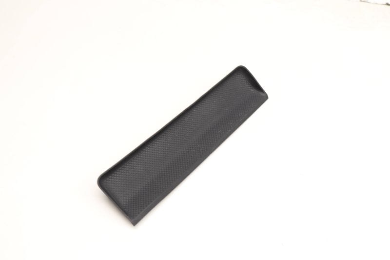Center Console Storage Bin / Tray Insert 8W1864131C — Used (SKU 607010)