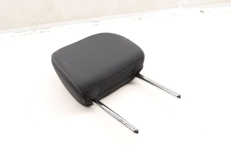 Headrest / Head Rest 8W7885901L — Used (SKU 607021)