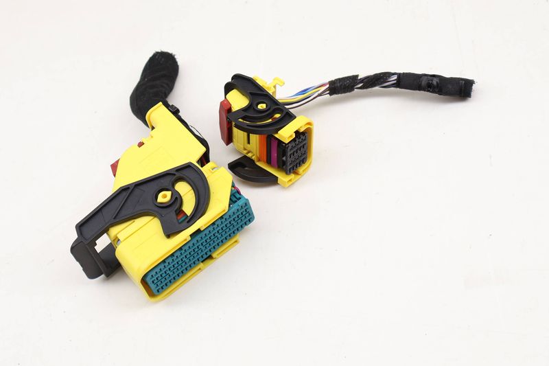 Airbag / Air Bag Control Module Wiring Connector / Pigtail — Used (SKU 610706)