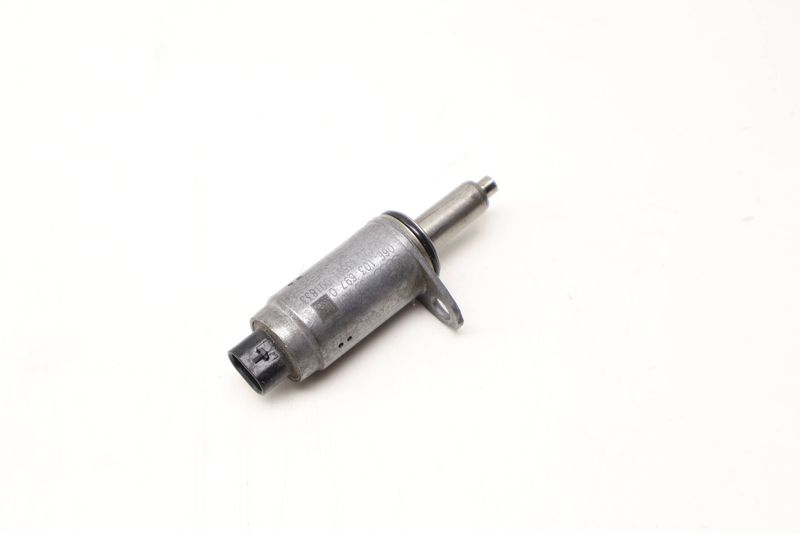 Cam Valve / Camshaft Adjustment Solenoid 06E103697Q — Used (SKU 610822)