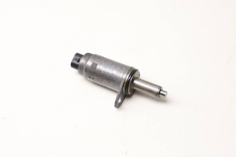 Cam Valve / Camshaft Adjustment Solenoid 06E103697Q — Used (SKU 610824)