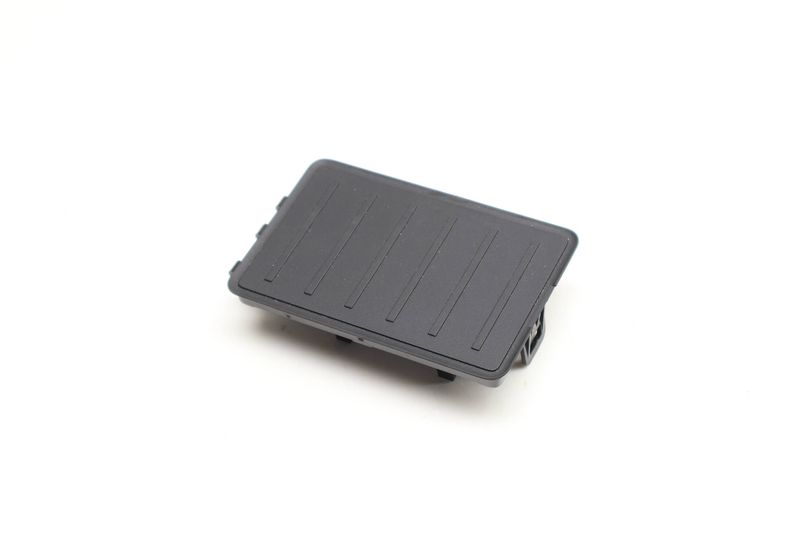 Center Console Storage Bin / Tray Insert / Cover 8W0864321 — Used (SKU 610587)