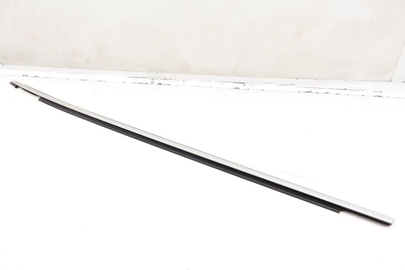 Door Window Slot Seal / Trim 8W8853283 — Used (SKU 610775)