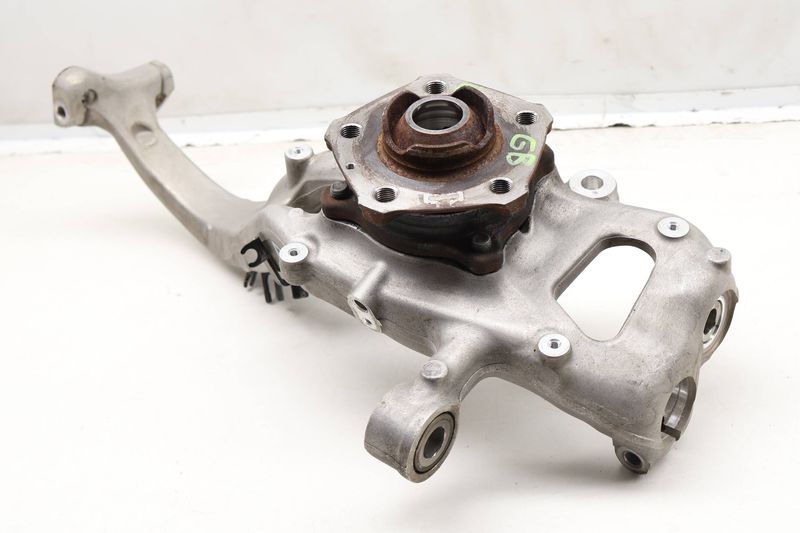 Spindle Knuckle w/ Wheel Bearing 8W0407241F — Used (SKU 610959)