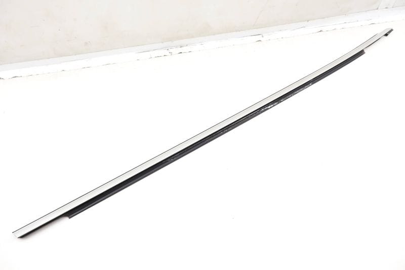 Door Window Slot Seal / Trim 8W8853284 — Used (SKU 610776)