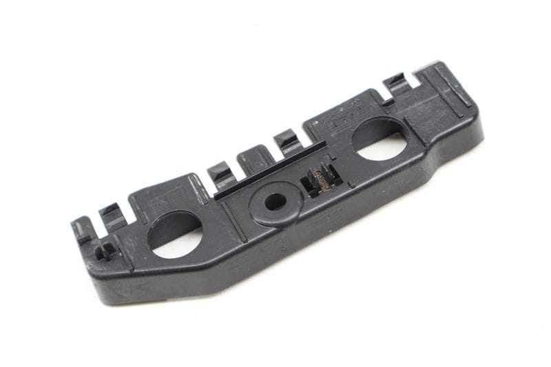 Side Skirt / Rocker Panel Mount Bracket 8W6853922A — Used (SKU 610909)