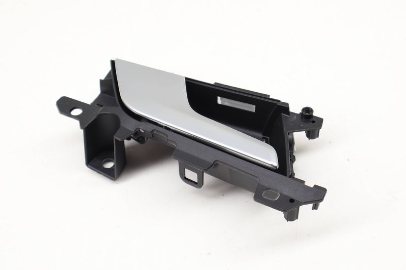 Interior Door Handle / Release 8W0839019A — Used (SKU 610547)