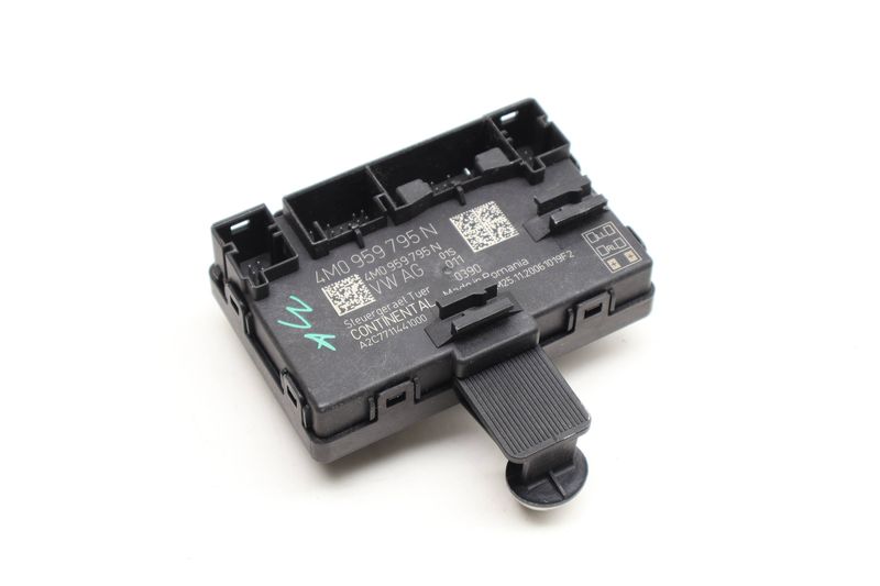Door Control Module 4M0959795N — Used (SKU 610627)