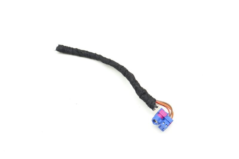8.8" Display Screen Wiring Connector / Pigtail — Used (SKU 620017)