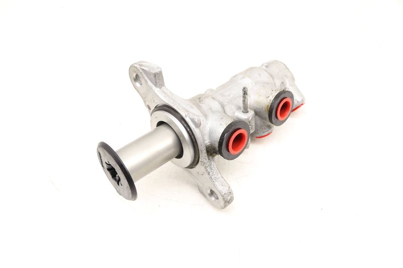 Brake Master Cylinder 5Q1614019AB — Used (SKU 534978)
