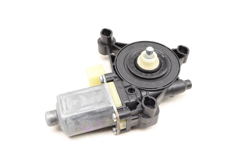 Window Lifter Motor 5Q0959801C — Used (SKU 534865)