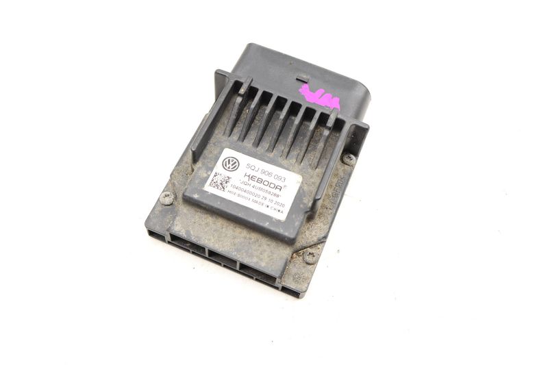 Fuel Pump Delivery Control Module 5QJ906093 — Used (SKU 535139)