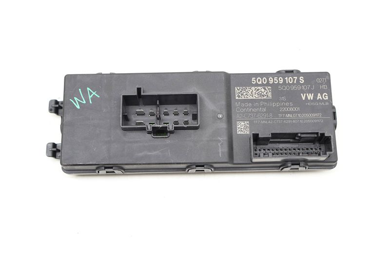 Liftgate Control Module / Unit 5Q0959107S — Used (SKU 619916)