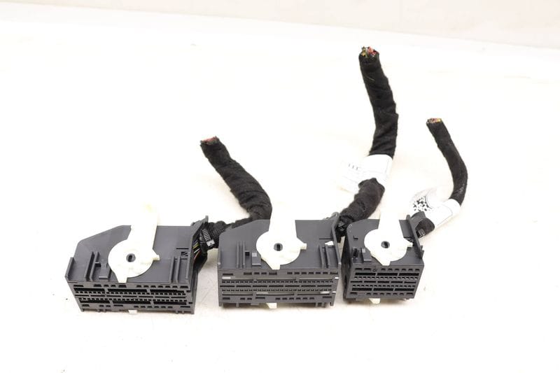 Onboard Supply Control Module Wiring Connector / Pigtail — Used (SKU 535161)