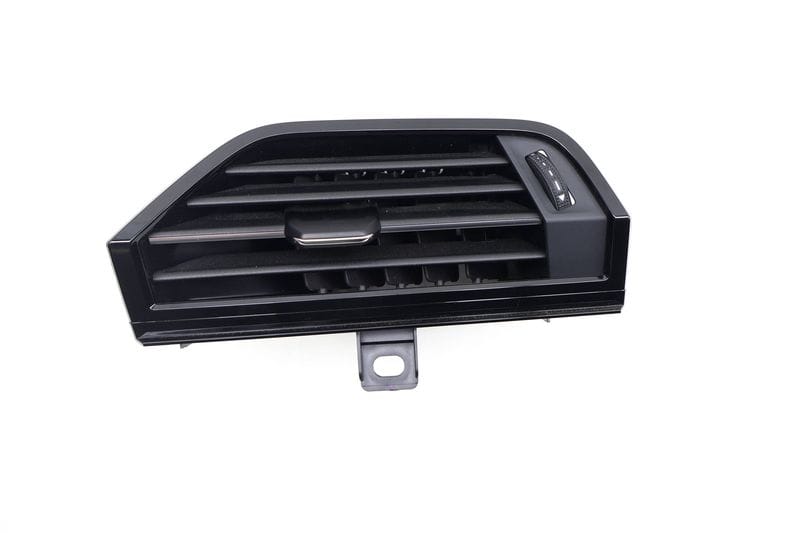 Dash Air Vent 83B820902 — Used (SKU 619974)