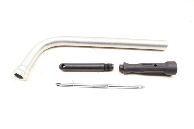 Tool Set 8N0012219 — Used (SKU 535252)