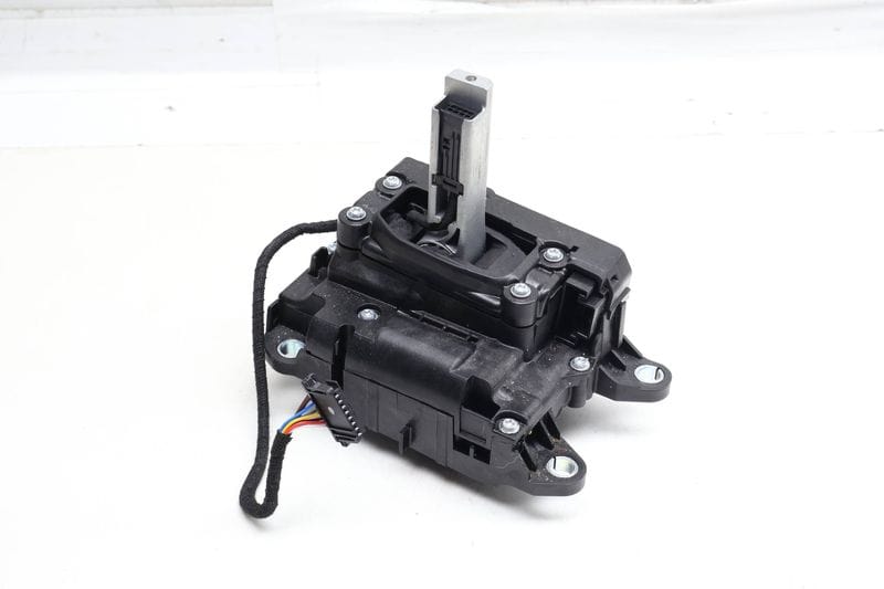 Automatic Shift / Shifter Assembly 80B713041N — Used (SKU 670399)