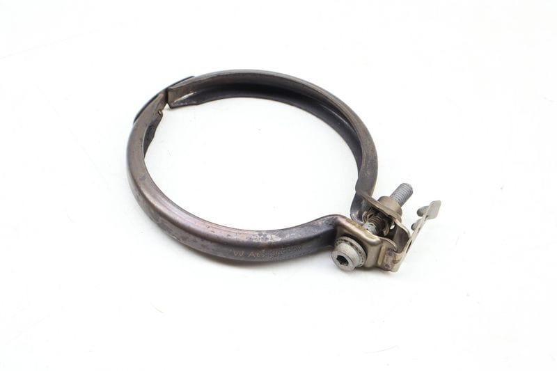 Exhaust Pipe Clamp 8W0253725K — Used (SKU 670569)