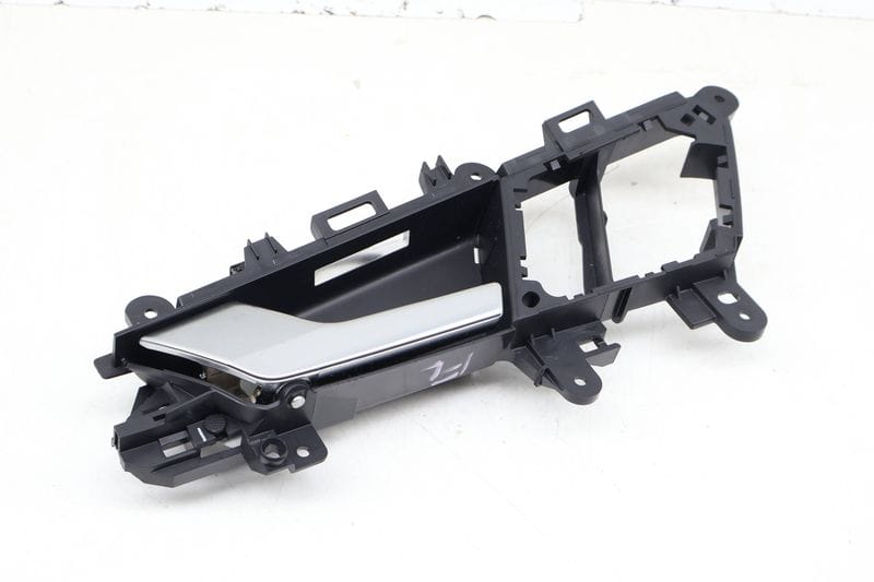 Interior Door Handle / Release 80A837019 — Used (SKU 670352)