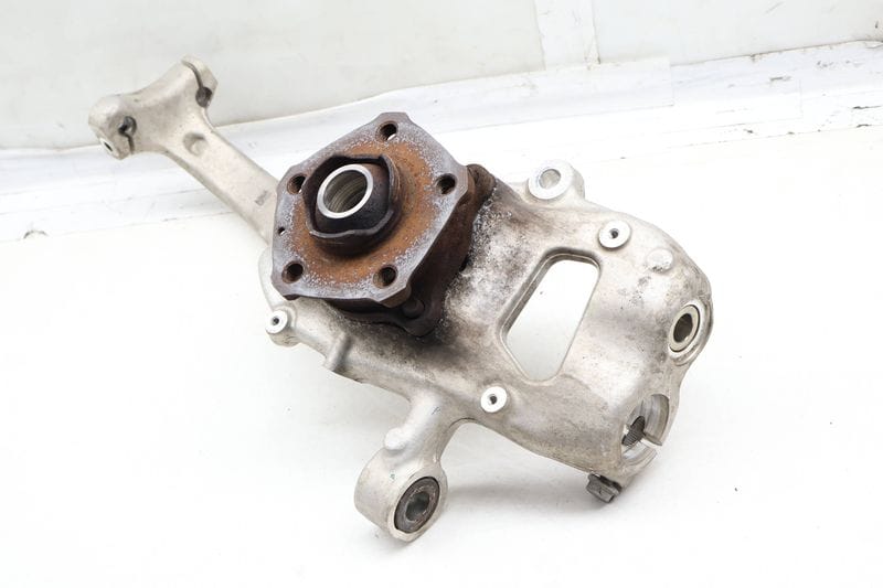 Spindle Knuckle w/ Wheel Bearing 80A407559 — Used (SKU 670479)