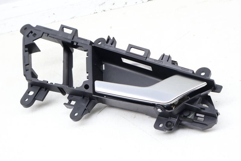Interior Door Handle / Release 80A837020 — Used (SKU 670353)