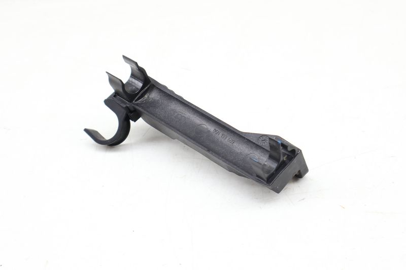 Fuel Line Bracket 06N133689 — Used (SKU 670570)