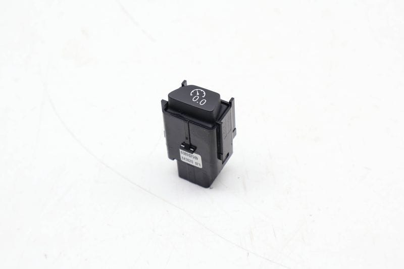Instrument Cluster Trip Reset Switch / Button 80B907569 — Used (SKU 670714)