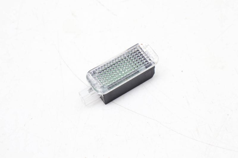 Interior LED Light 8J0947409 — Used (SKU 670710)