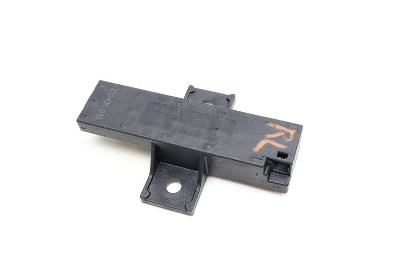 Kessy / Keyless Entry Antenna 80A907247 — Used (SKU 655449)