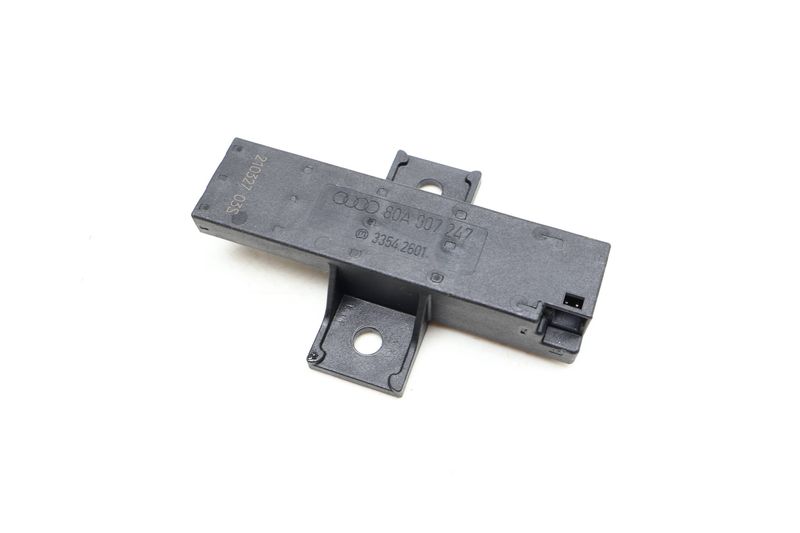 Kessy / Keyless Entry Antenna 80A907247 — Used (SKU 655474)