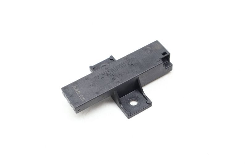Kessy / Keyless Entry Antenna 80A907247 — Used (SKU 670536)