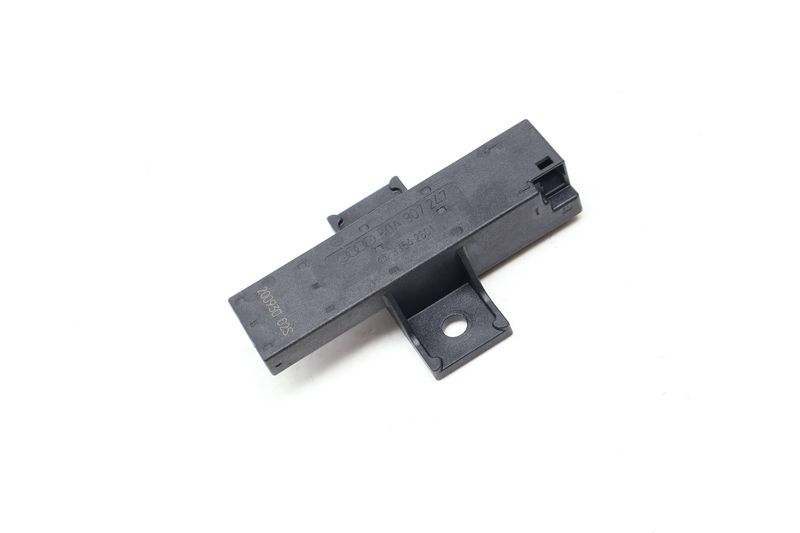 Kessy / Keyless Entry Antenna 80A907247 — Used (SKU 670537)