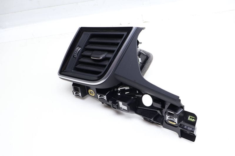 Dash Air Vent w/ Trim 80B820901F — Used (SKU 655280)