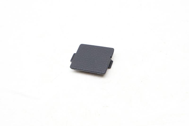 Center Console Screw Cap / Cover 80A863274 — Used (SKU 670701)