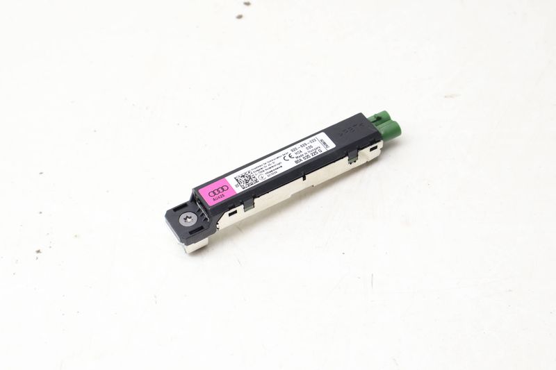 Upper Antenna Booster 80A035225Q — Used (SKU 670550)