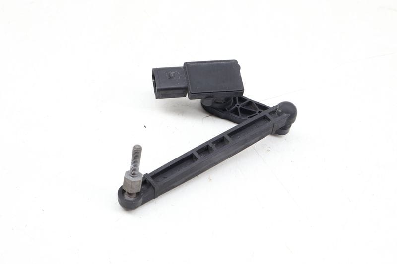 Headlight / Suspension Leveling Sensor 80A941187D — Used (SKU 670562)
