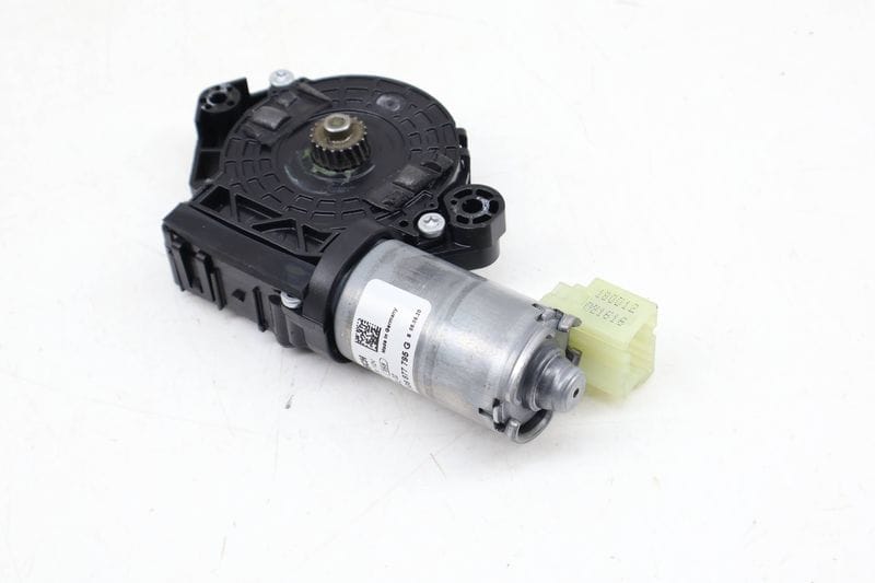 Sunroof / Sun Roof Motor 3G9877795G — Used (SKU 670431)