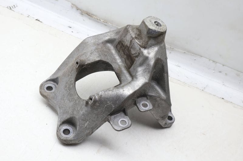 Engine / Motor Mount Bracket 4M0199308CE — Used (SKU 670488)