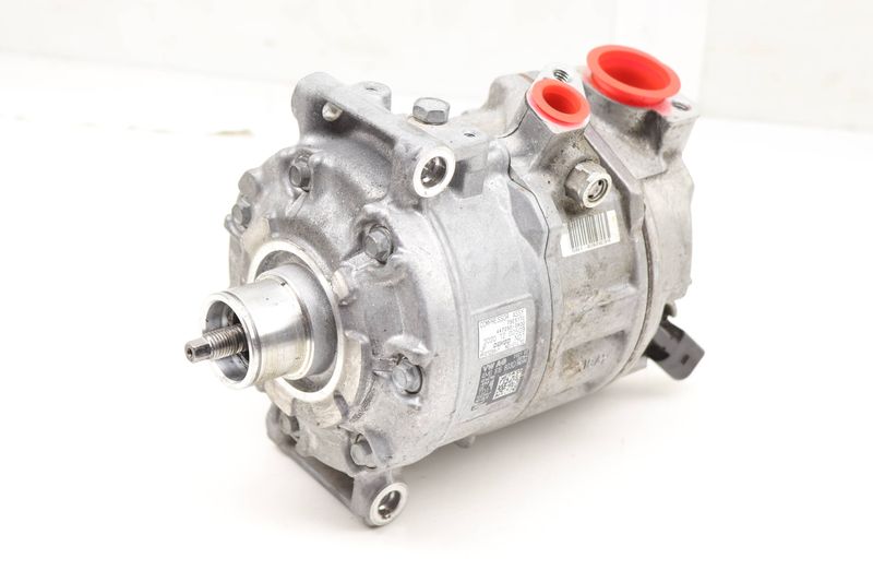 AC Compressor 4M0816803D — Used (SKU 587561)