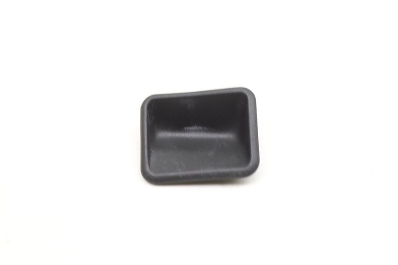 Body Plug Cover 4M0899182 — Used (SKU 587208)